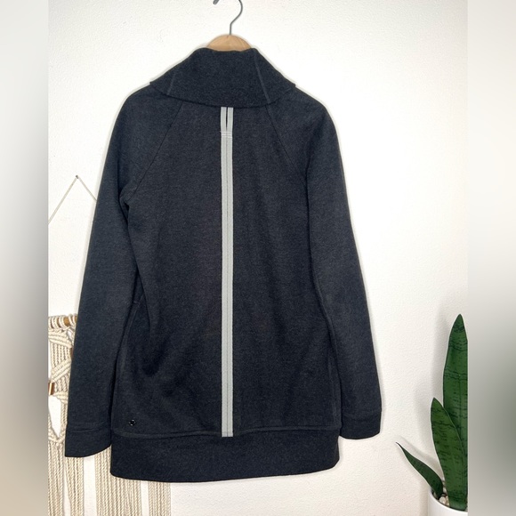 Lululemon Yin To My Yang Sweatshirt Cardi
Heathered Black Soot Light - Picture 5 of 6